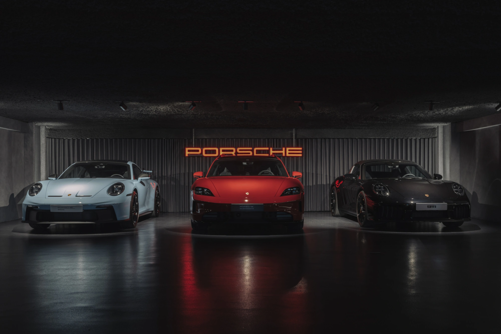 7 luxewagens interieur garage