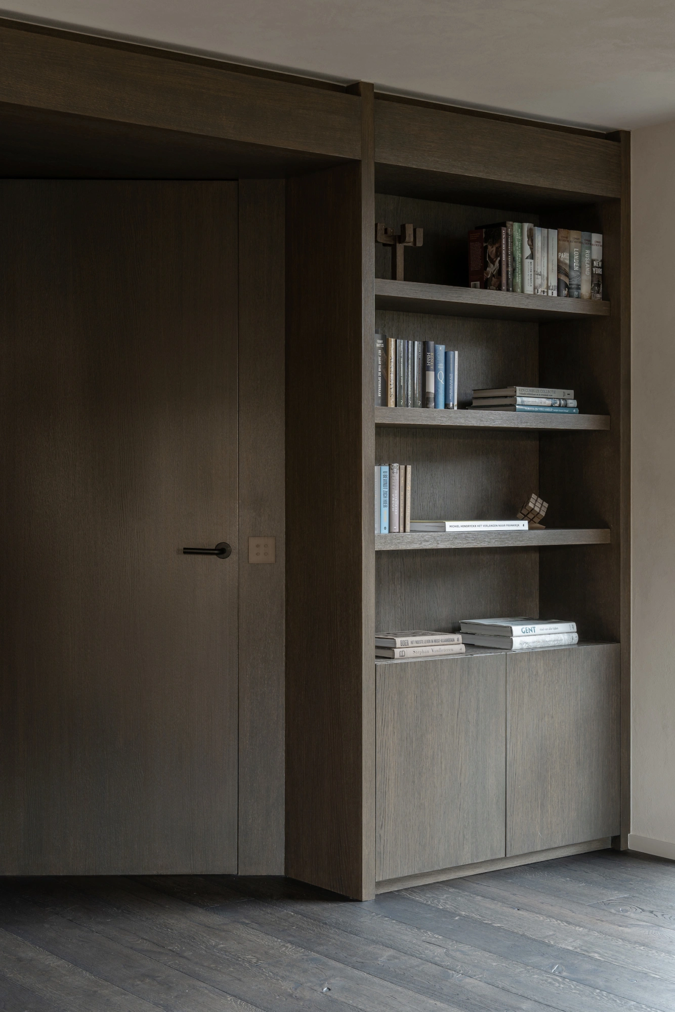 6 wandkast interieur boeken